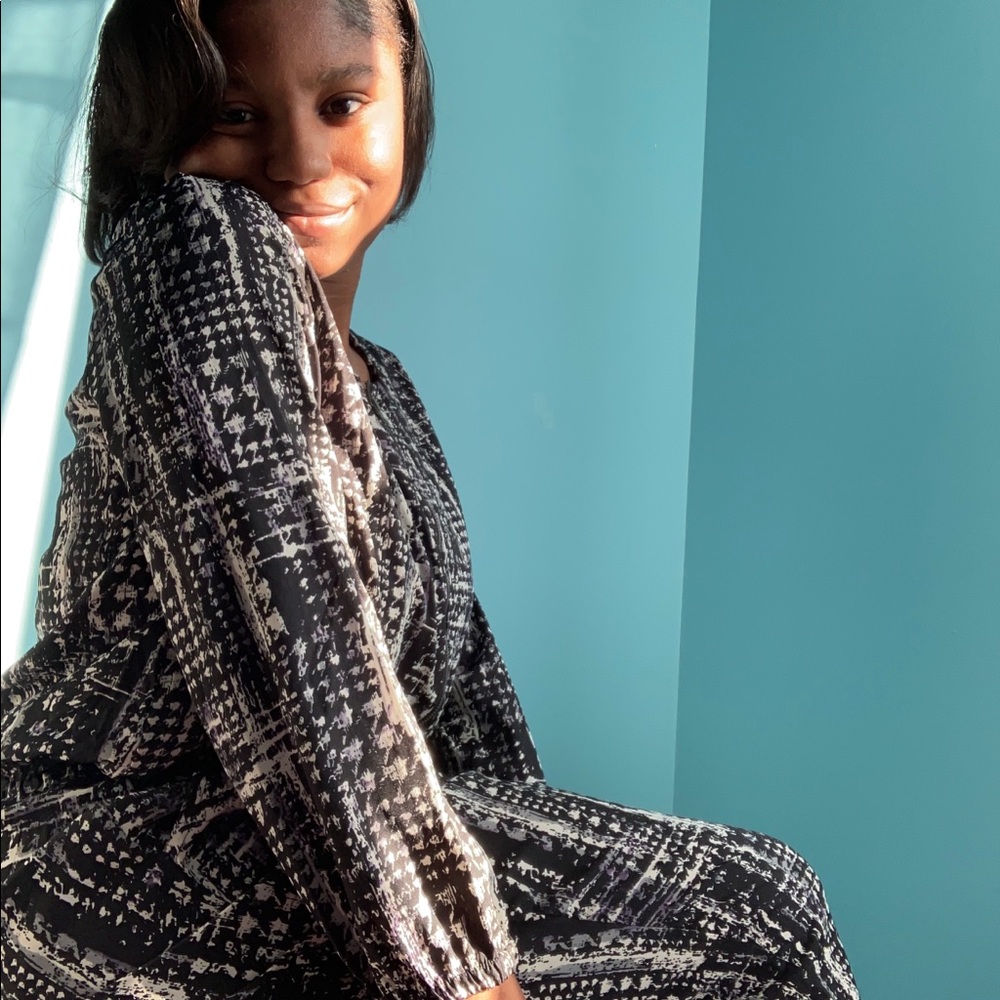 Meet your Posher, Kamora - Picture 2 of 4